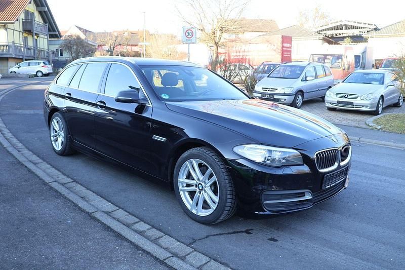 Gebraucht BMW 520 Performance 190 PS (139 kW) 2016 Schwarz Kombi