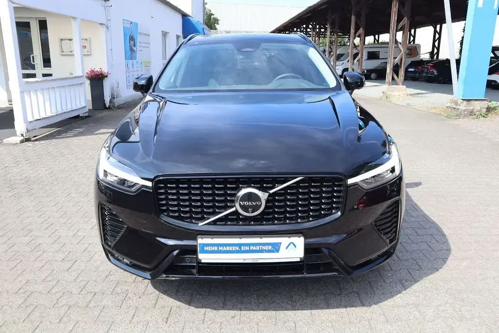 Gebraucht Volvo XC60 Plus 197 PS (144 kW) 2024 Onyx black SUV