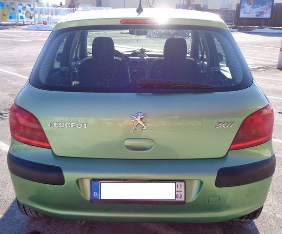 Gebraucht Peugeot 307 Tendance 148 PS (108 kW) 2003 Grün metallic Limousine