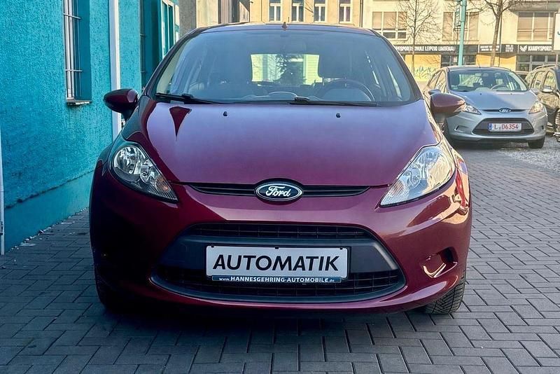 Gebraucht Ford Fiesta 97 PS (71 kW) 2011 Violet Kleinwagen