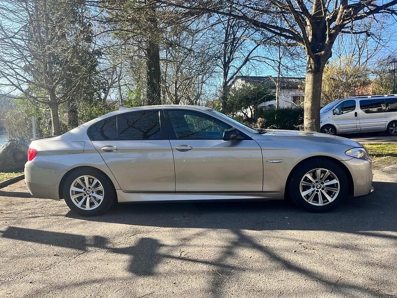 Gebraucht BMW 520 M Performance 183 PS (134 kW) 2013 Schwarz Limousine