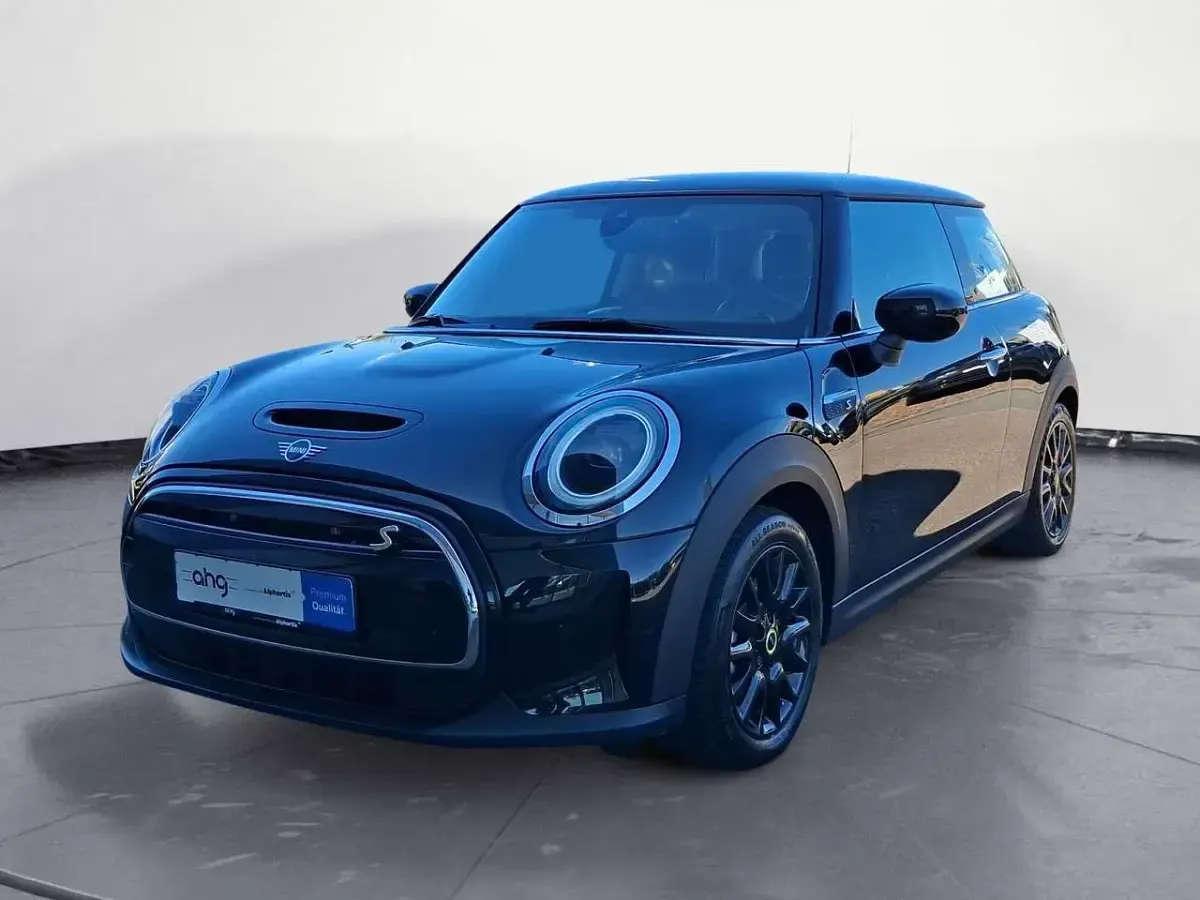 Gebraucht Mini Cooper SE Classic 135 kW (184 PS) 2023 Schwarz Kleinwagen