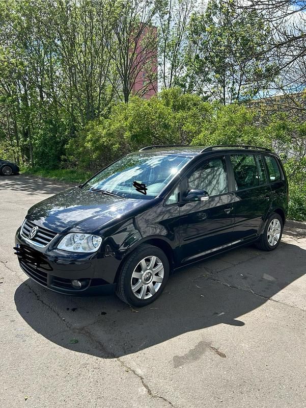 Gebraucht VW Touran 140 PS (102 kW) 2007 Schwarz Van / Kleinbus