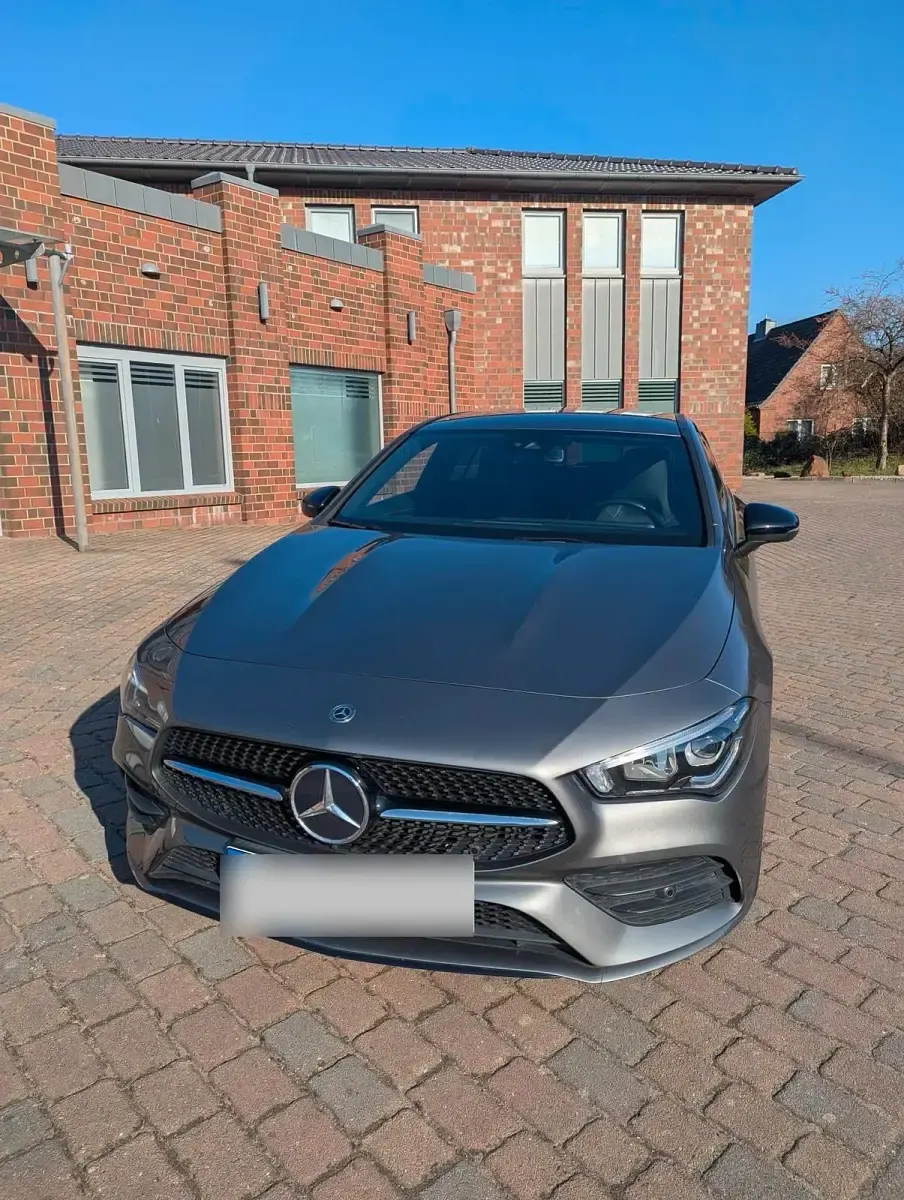 Gebraucht Mercedes CLA220 Shooting Brake 190 PS (139 kW) 2019 Grau Kombi