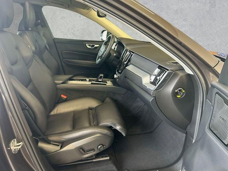 Gebraucht Volvo XC60 Ultimate 235 PS (172 kW) 2023 Grau SUV