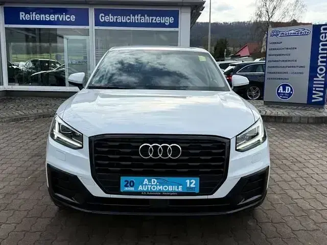 Używany Audi Q2 S-Line 150 KM (110 kW) 2019 Biały SUV