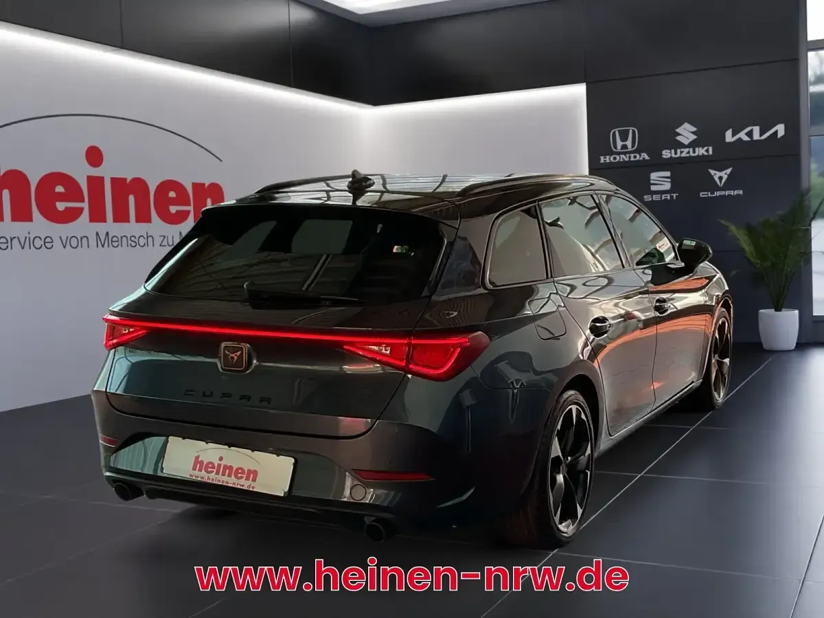 Gebraucht Cupra Leon 300 PS (220 kW) 2023 Magnetic grau Kombi