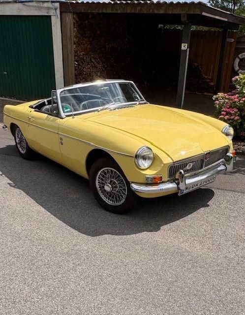 Gelb Gebraucht 1968 MG B Cabrio | 17.900 € - Bild 1/3