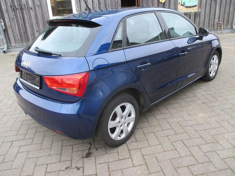 Gebraucht Audi A1 Sportback Ambition 122 PS (89 kW) 2013 Blau Kleinwagen
