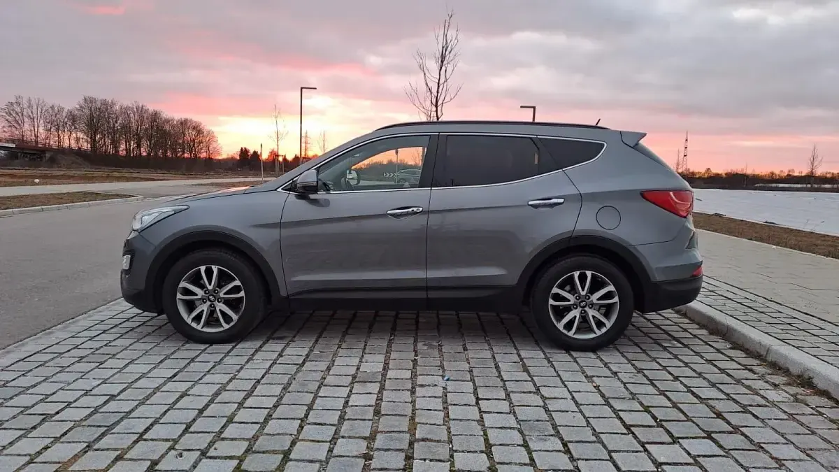 Gebraucht Hyundai Santa Fe Premium 197 PS (144 kW) 2016 Grau SUV