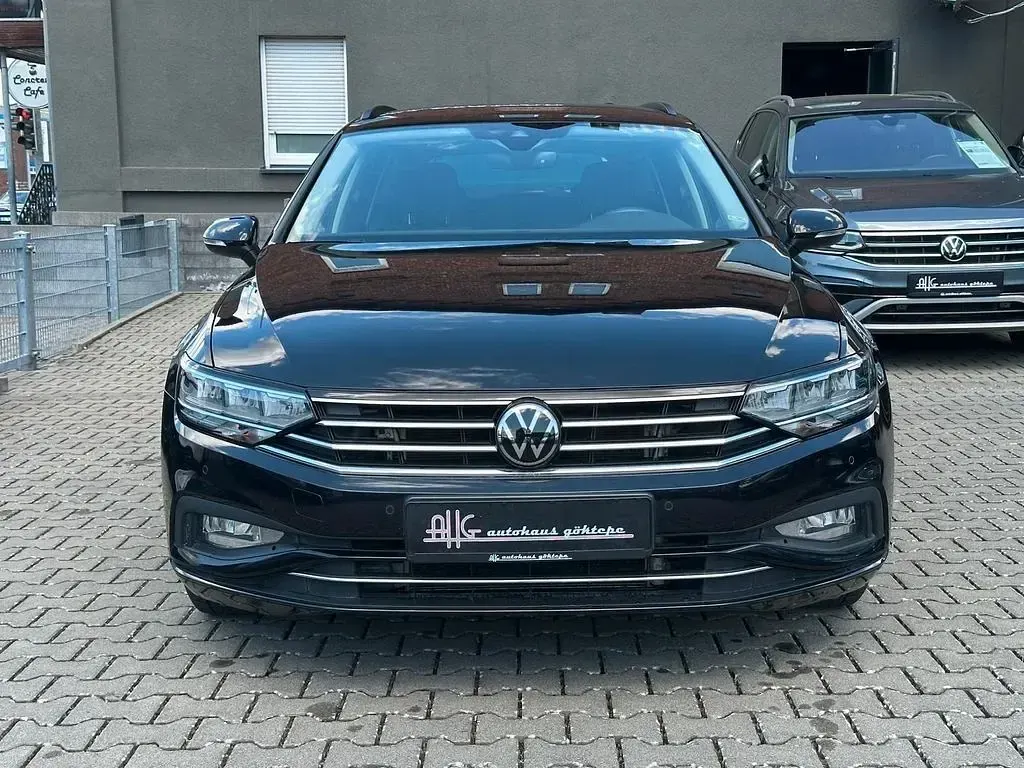 Gebraucht VW Passat Business 200 PS (147 kW) 2023 Schwarz Kombi