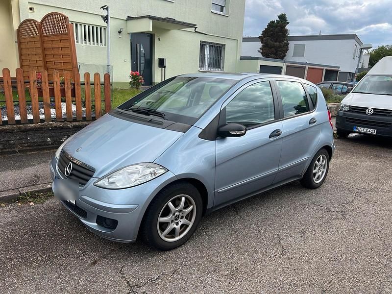 Blau Gebraucht 2006 Mercedes A180 Kleinwagen | 600 € (Guter Preis) - Bild 1/4