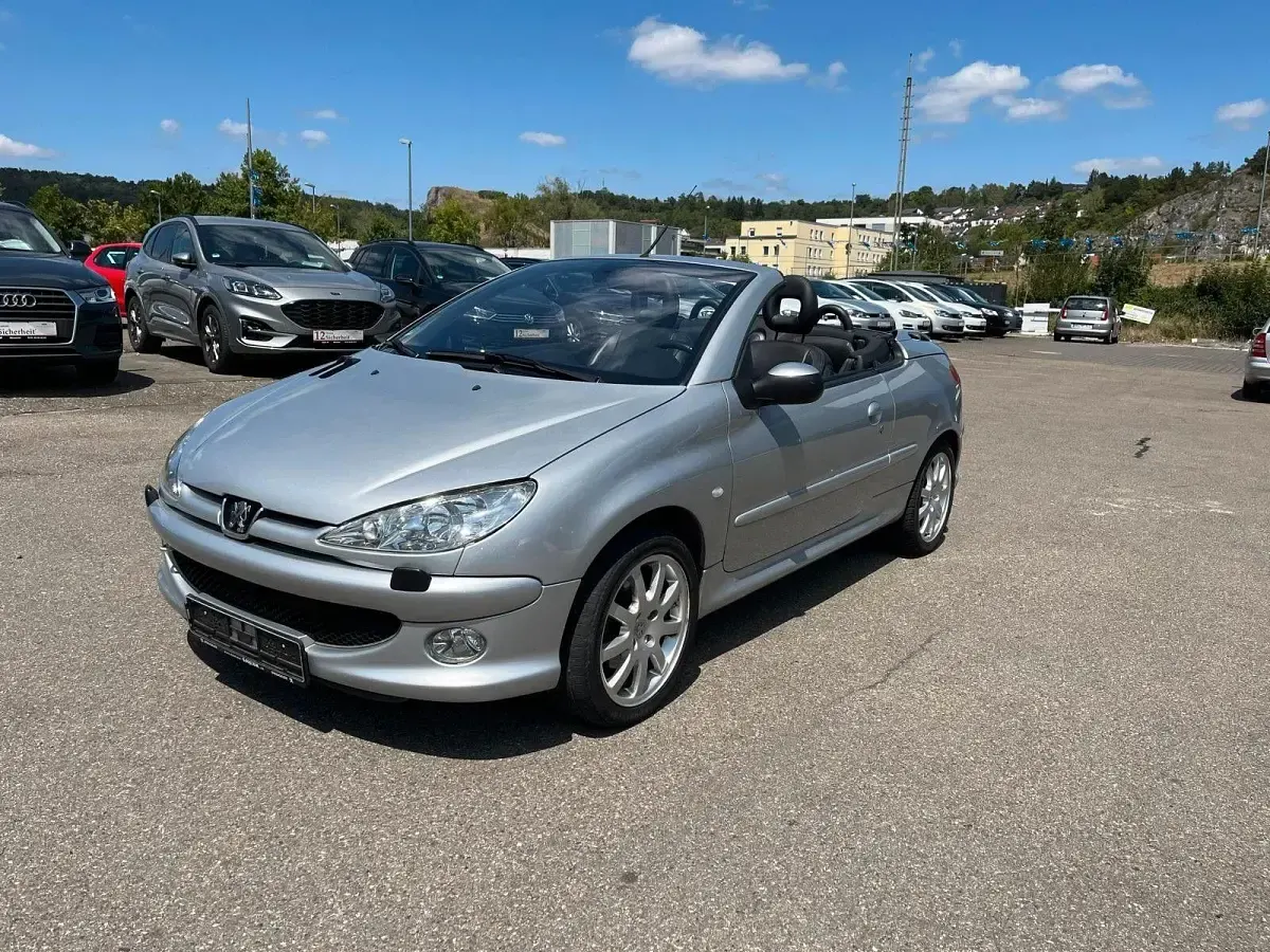 Gebraucht Peugeot 206 CC Platinum 136 PS (100 kW) 2003 Silber Cabrio