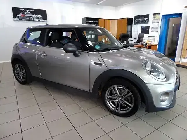 Gebraucht Mini ONE 102 PS (75 kW) 2019 Silber Kleinwagen