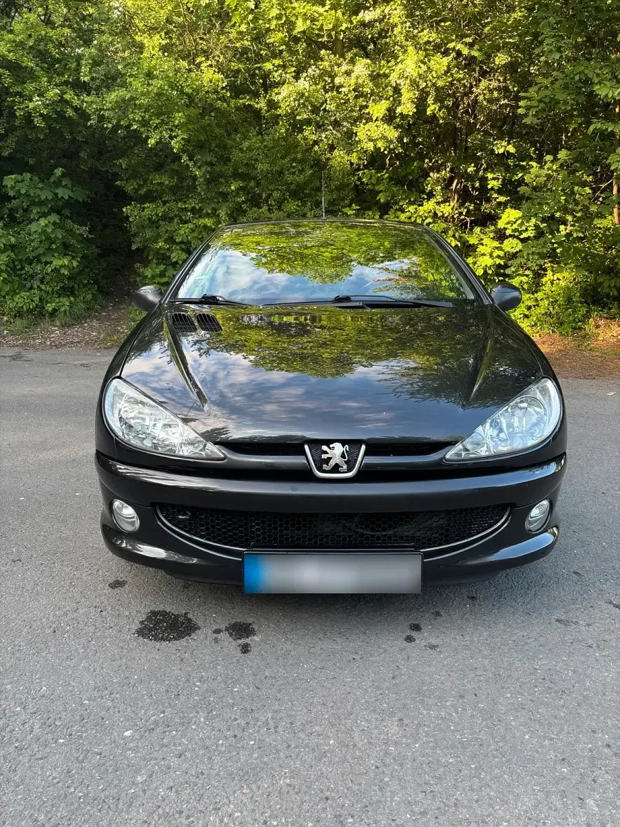 Gebraucht Peugeot 206 CC 109 PS (80 kW) 2005 Schwarz Cabrio