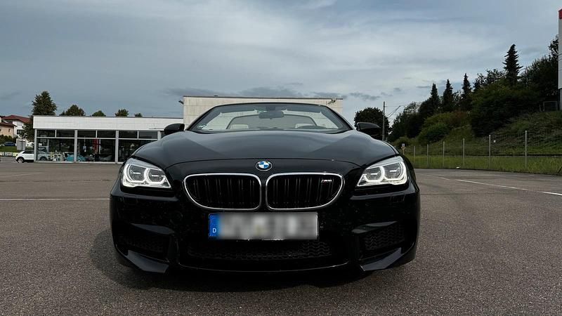 Schwarz Gebraucht 2016 BMW M6 Cabriolet M Sport Cabrio | 39.900 € (Fairer Preis) - Bild 1/4
