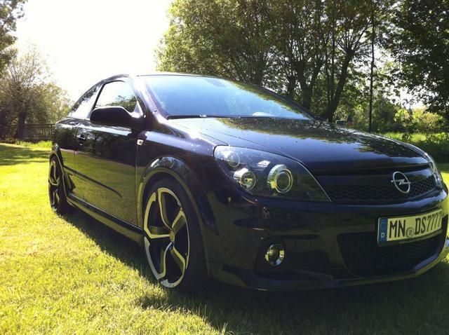 Gebraucht Opel Astra OPC 328 PS (241 kW) 2007 Schwarz metallic Coupé