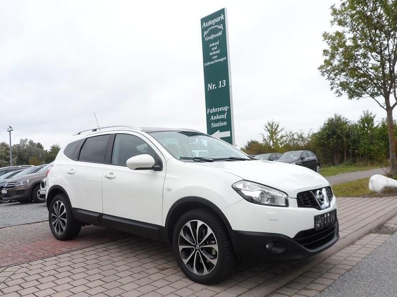 Gebraucht Nissan Qashqai +2 Tekna 150 PS (110 kW) 2011 Weiß SUV