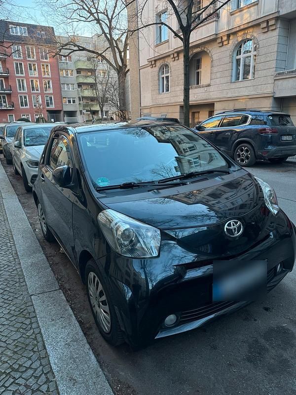Gebraucht Toyota iQ 70 PS (51 kW) 2009 Schwarz Kleinwagen