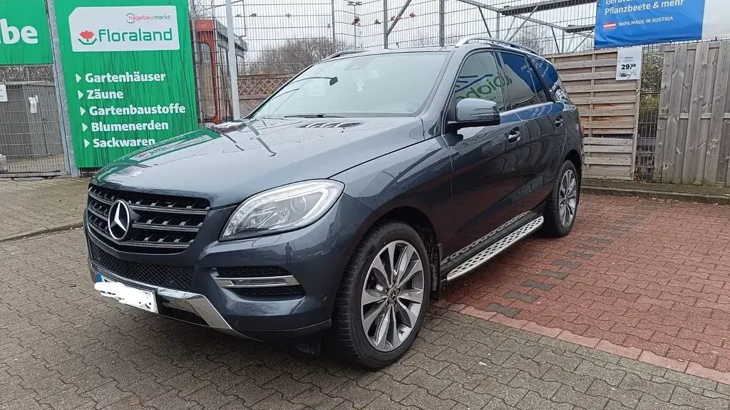 Gebraucht Mercedes ML350 258 PS (189 kW) 2015 Andere farben SUV