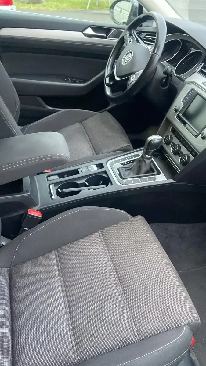 Gebraucht VW Passat 150 PS (110 kW) 2016 Grau Kombi