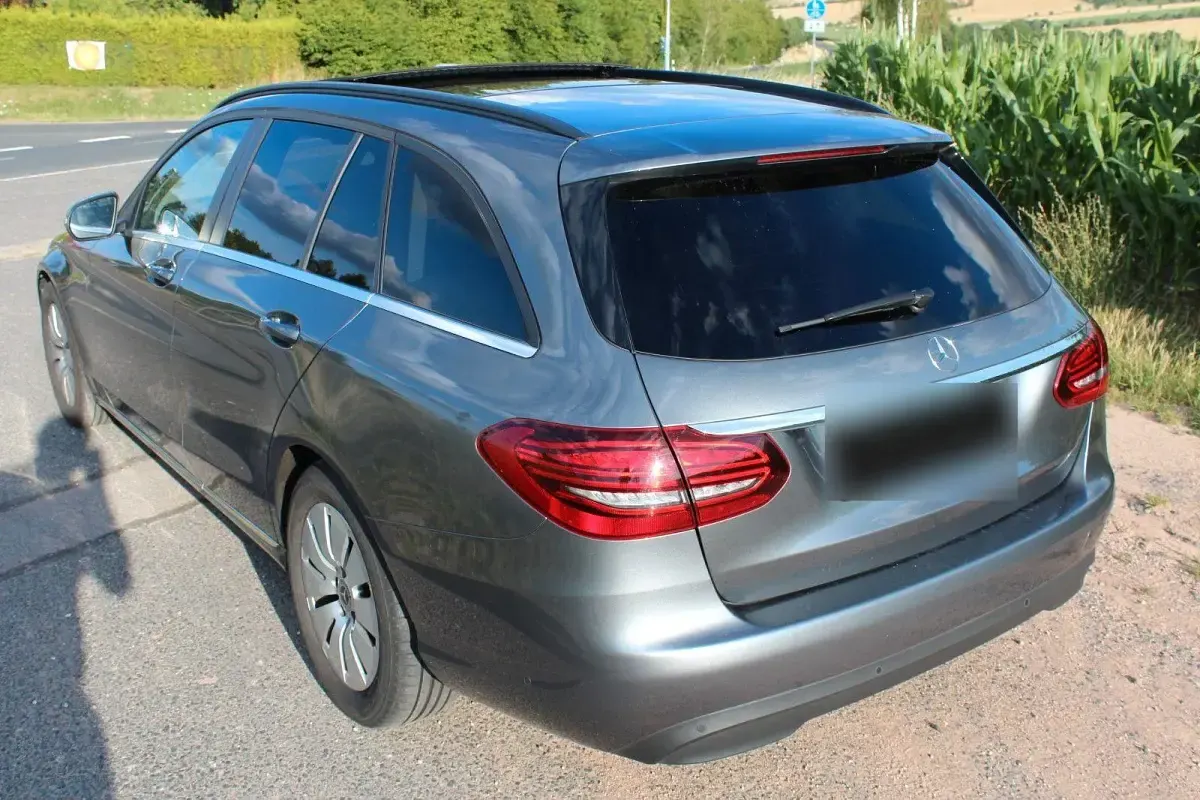 Gebraucht Mercedes C200 150 PS (110 kW) 2018 Grau Kombi