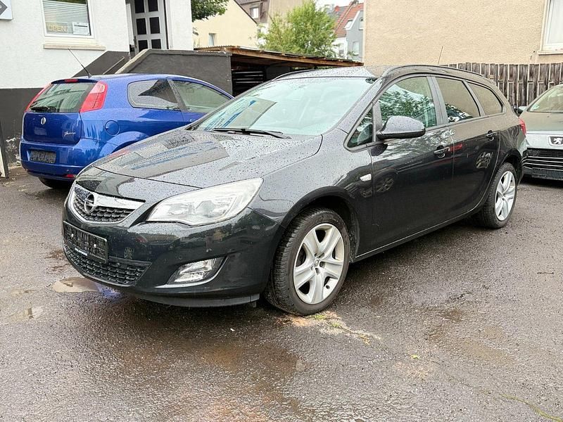 Schwarz Gebraucht 2012 Opel Astra Kombi | 2.500 € (Superpreis) - Bild 1/4