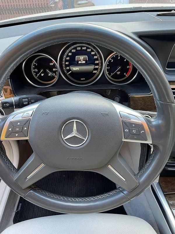 Gebraucht Mercedes E220 170 PS (125 kW) 2013 Silber Kombi