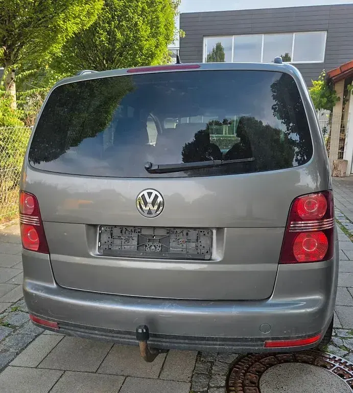 Gebraucht VW Touran 140 PS (102 kW) 2009 Grau Van / Kleinbus