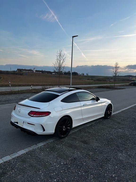 Gebraucht Mercedes 250 287 PS (211 kW) 2018 Weiß Coupé