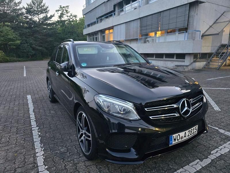 Schwarz Gebraucht 2016 Mercedes GLE350 AMG SUV | 21.350 € (Superpreis) - Bild 1/4