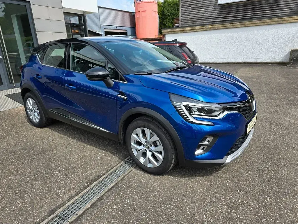Gebraucht Renault Captur Intens 140 PS (102 kW) 2021 Blau SUV
