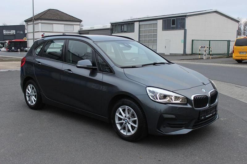 Gebraucht BMW 218 Active Tourer 140 PS (102 kW) 2020 Grau Van / Kleinbus