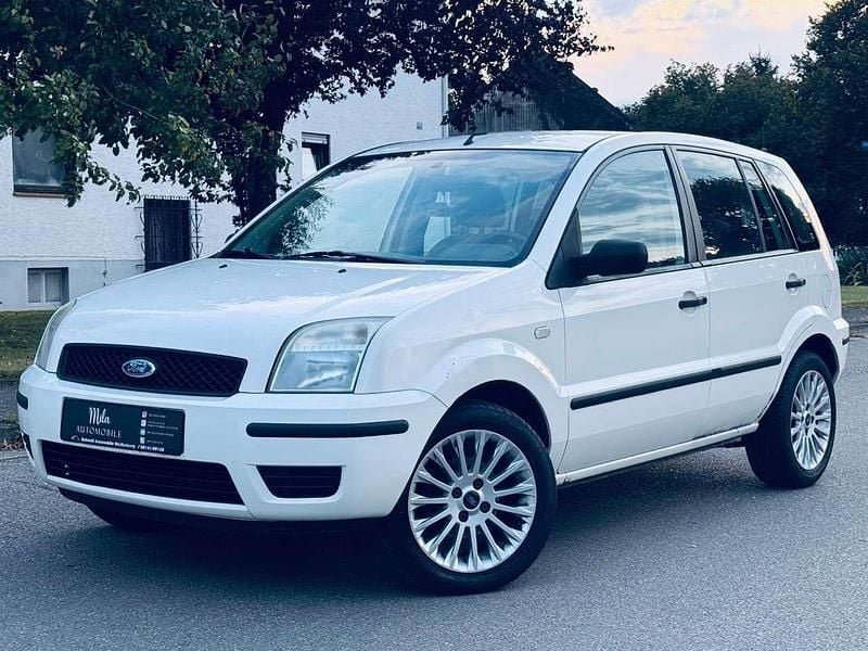 Weiß Gebraucht 2004 Ford Fusion Viva Limousine | 555 € (Superpreis) - Bild 1/4