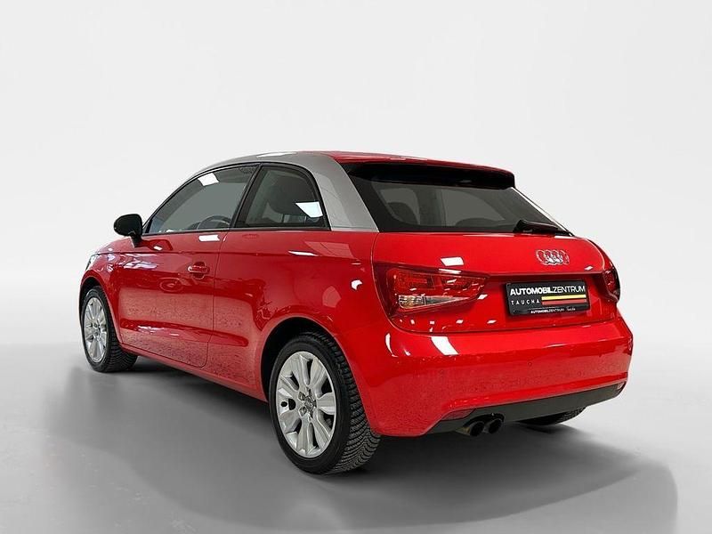 Gebraucht Audi A1 Ambition 122 PS (89 kW) 2014 Rot Kleinwagen