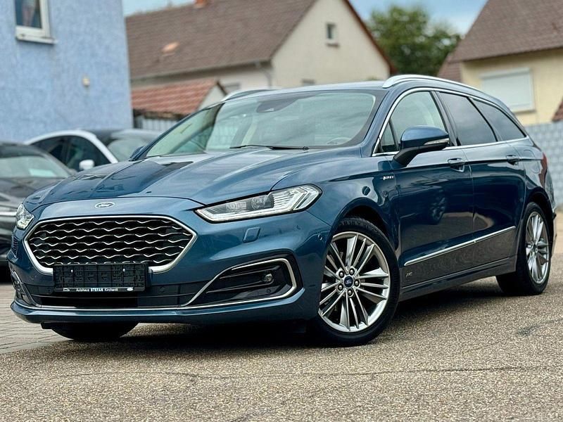 Blau Gebraucht 2021 Ford Mondeo Vignale Kombi | 22.290 € (Teuer) - Bild 1/4