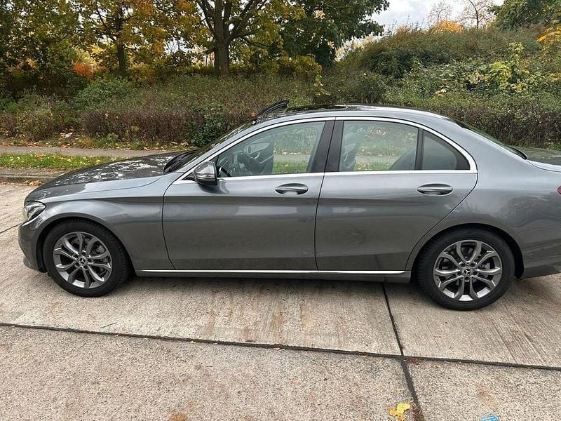 Grau Gebraucht 2018 Mercedes C200 Avantgarde Limousine | 19.500 € (Guter Preis) - Bild 1/4