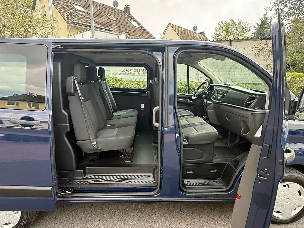 Gebraucht Ford 300 131 PS (96 kW) 2022 Blau Van / Kleinbus
