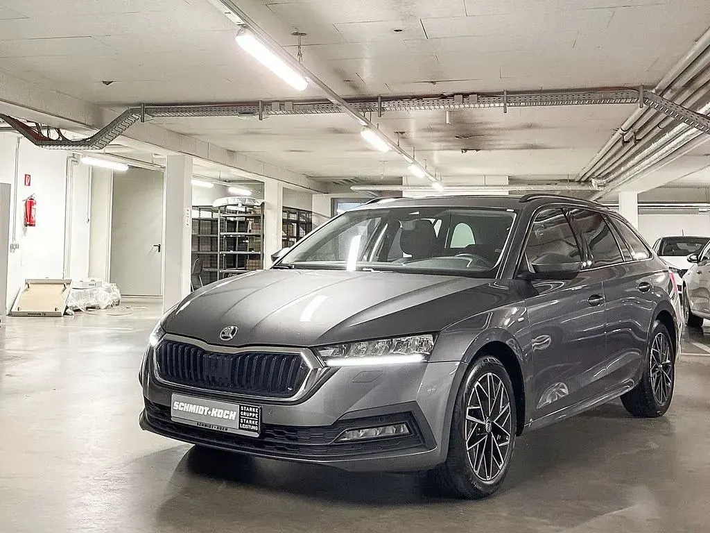 Gebraucht Skoda Octavia Clever 150 PS (110 kW) 2023 Graphitegrau metallic Kombi