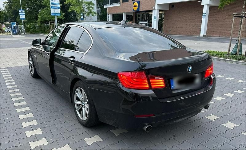Schwarz Gebraucht 2012 BMW 535 Limousine | 11.000 € (Guter Preis) - Bild 1/4