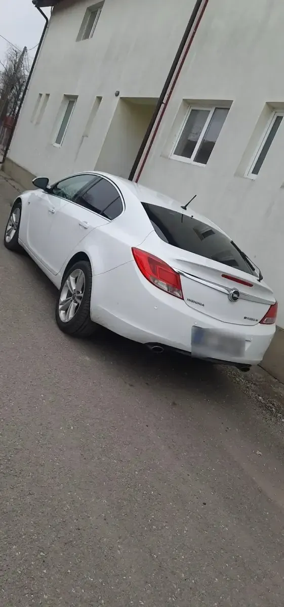 Gebraucht Opel Insignia 200 PS (147 kW) 2012 Weiß Limousine