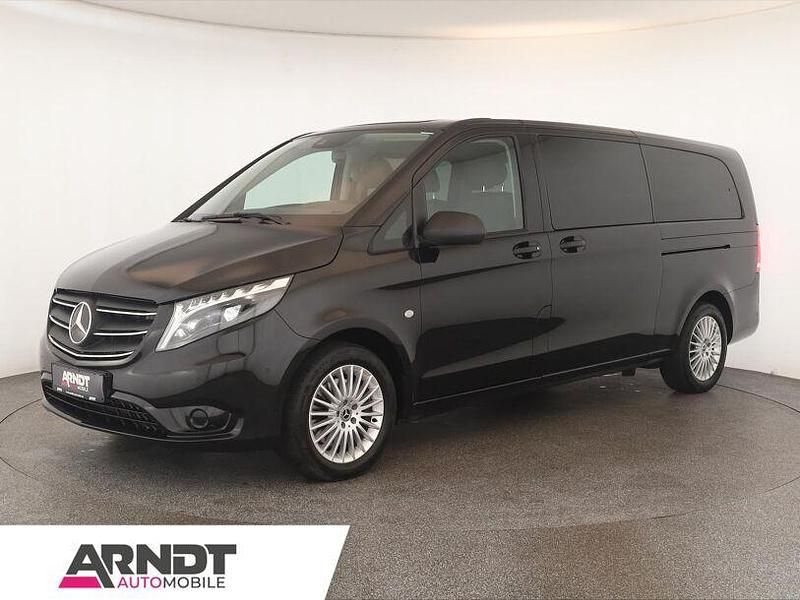 Obsidianschwarz Gebraucht 2023 Mercedes Vito Van / Kleinbus | 48.684 € (Teuer) - Bild 1/4