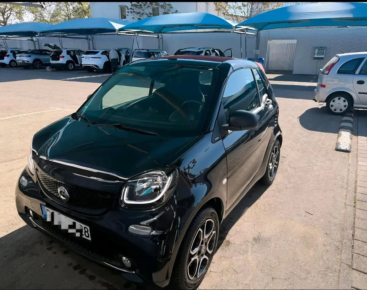 Gebraucht Smart ForTwo Cabrio 90 PS (66 kW) 2017 Schwarz Cabrio