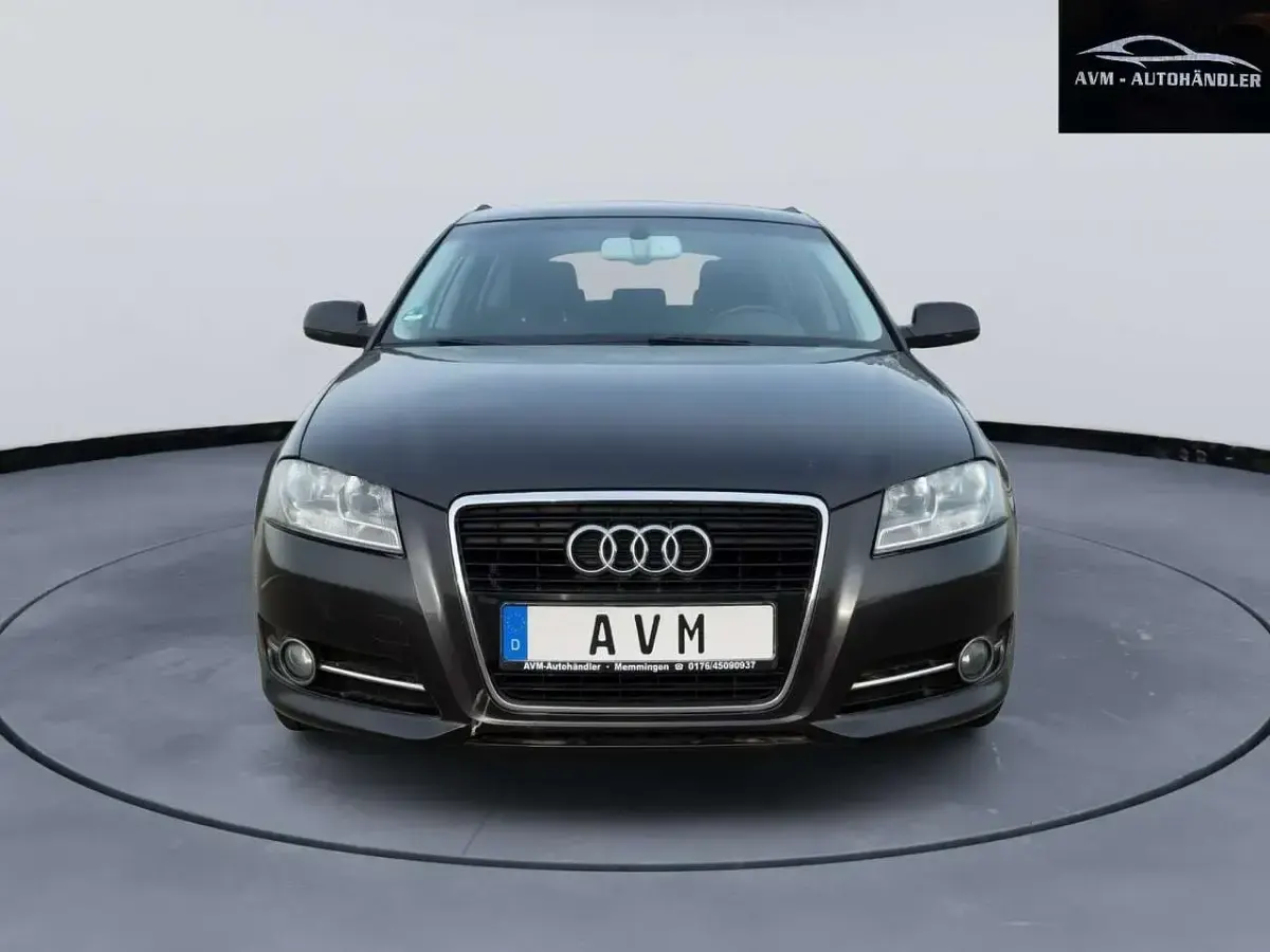 Gebraucht Audi A3 Ambiente 105 PS (77 kW) 2012 Lavagrau perleffekt Kleinwagen
