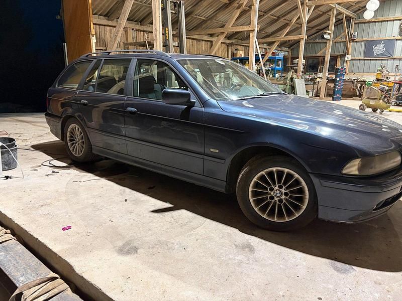 Gebraucht BMW 525 163 PS (119 kW) 2002 Kombi