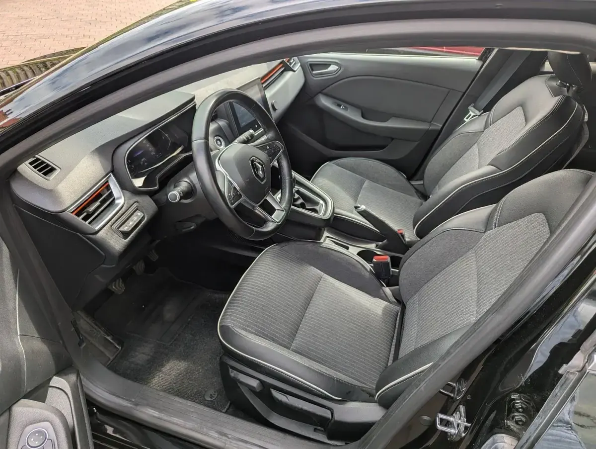 Gebraucht Renault Clio 91 PS (66 kW) 2021 Schwarz Kleinwagen