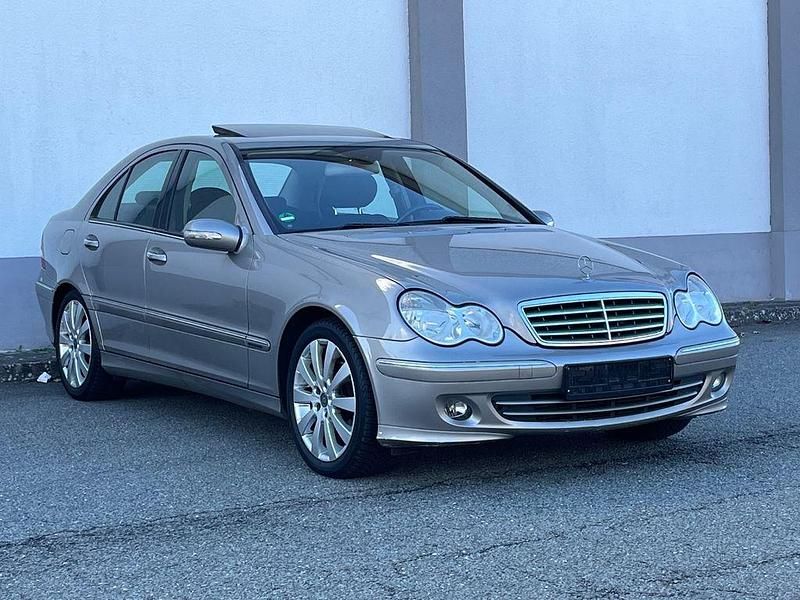 Gebraucht Mercedes C220 150 PS (110 kW) 2005 Silber Limousine