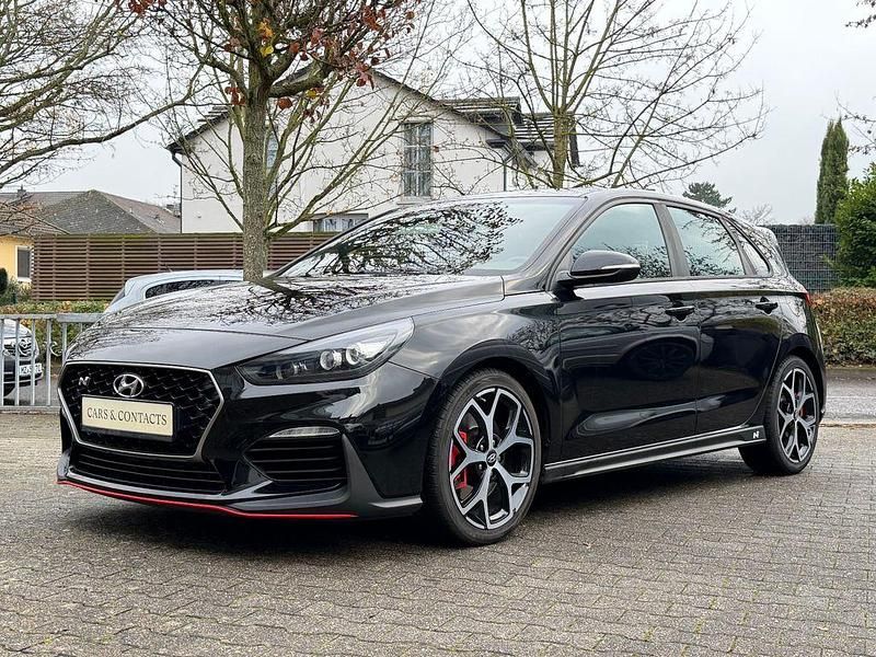 Schwarz Gebraucht 2018 Hyundai i30 Limousine | 22.990 € (Fairer Preis) - Bild 1/4