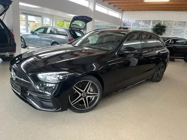 Gebraucht Mercedes C220 AMG 200 PS (147 kW) 2024 Obsidianschwarz Kombi