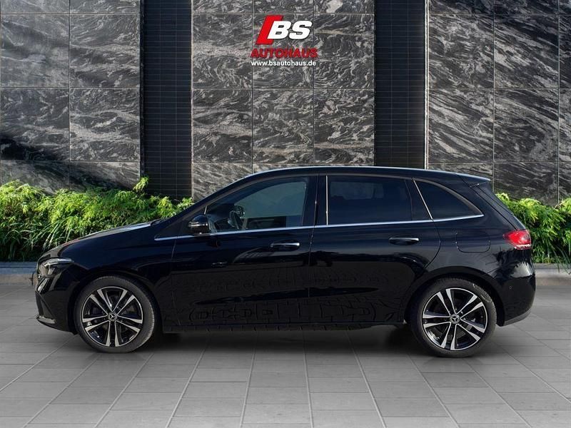 Gebraucht Mercedes B220 190 PS (139 kW) 2020 Nachtschwarz  unilack Van / Kleinbus